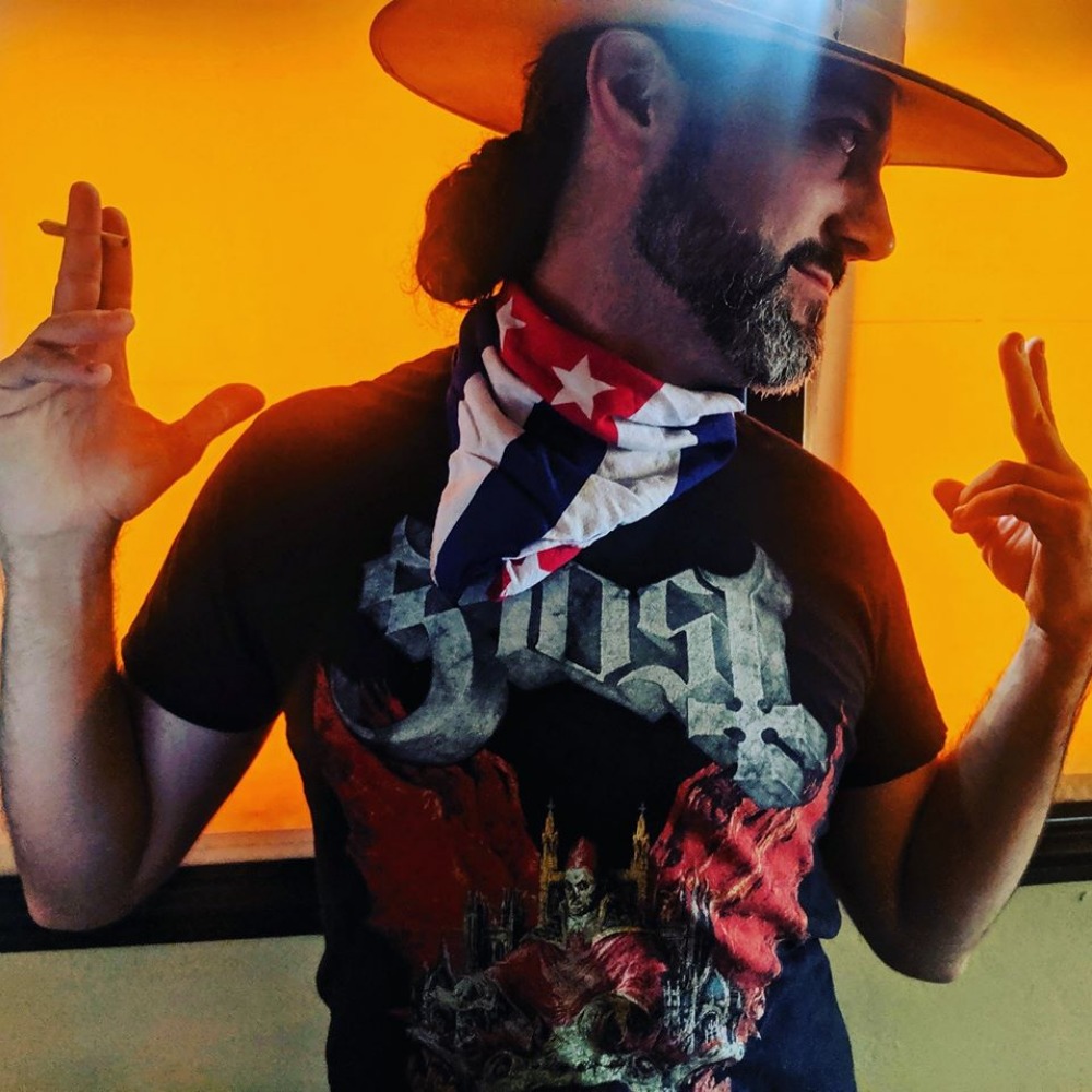 Meet your Posher, Posh